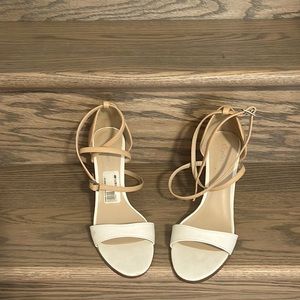 City classified beautiful high heels size 9 high “3.5”